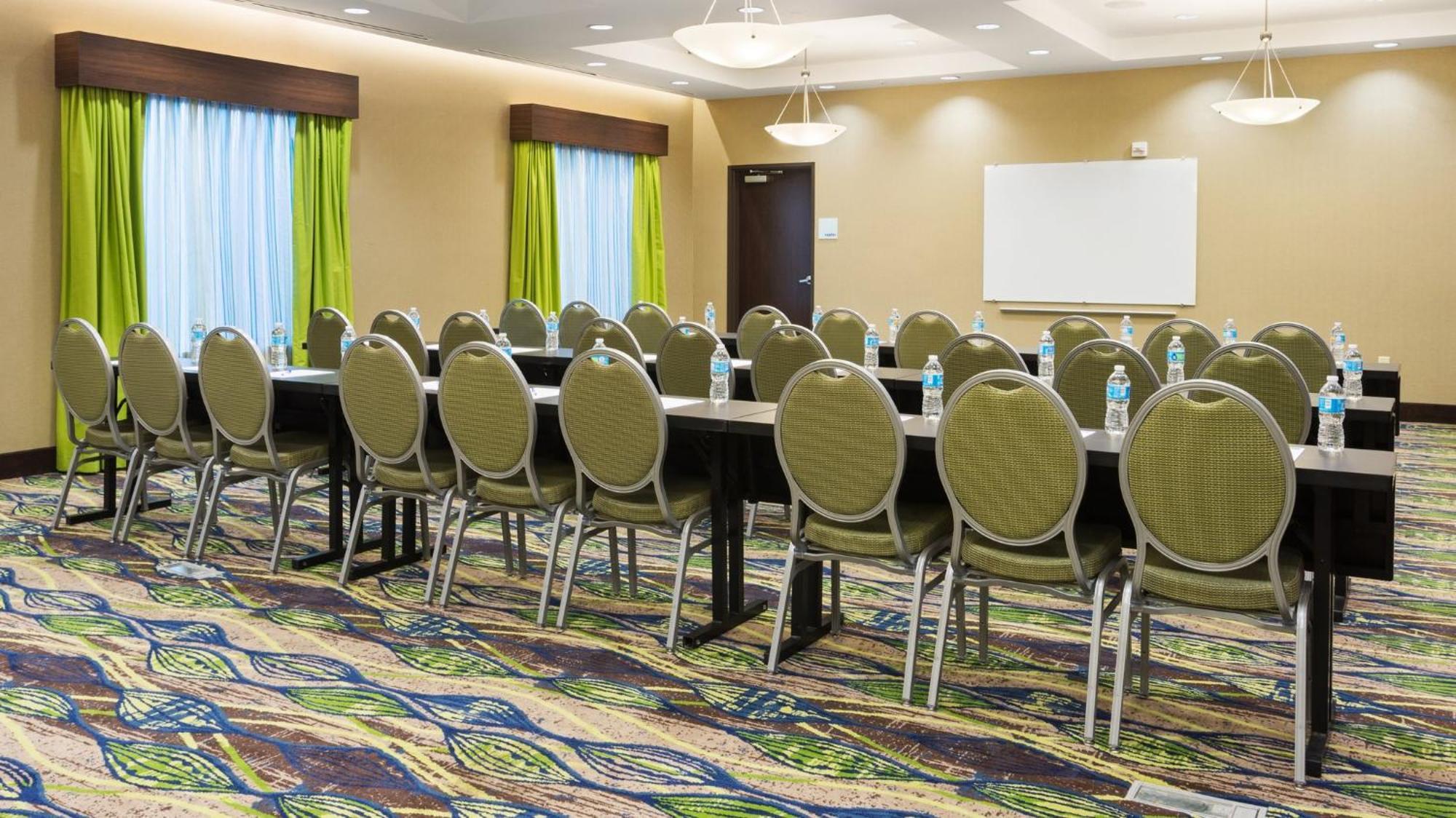 Holiday Inn Express & Suites Midland South I-20 By Ihg Екстериор снимка
