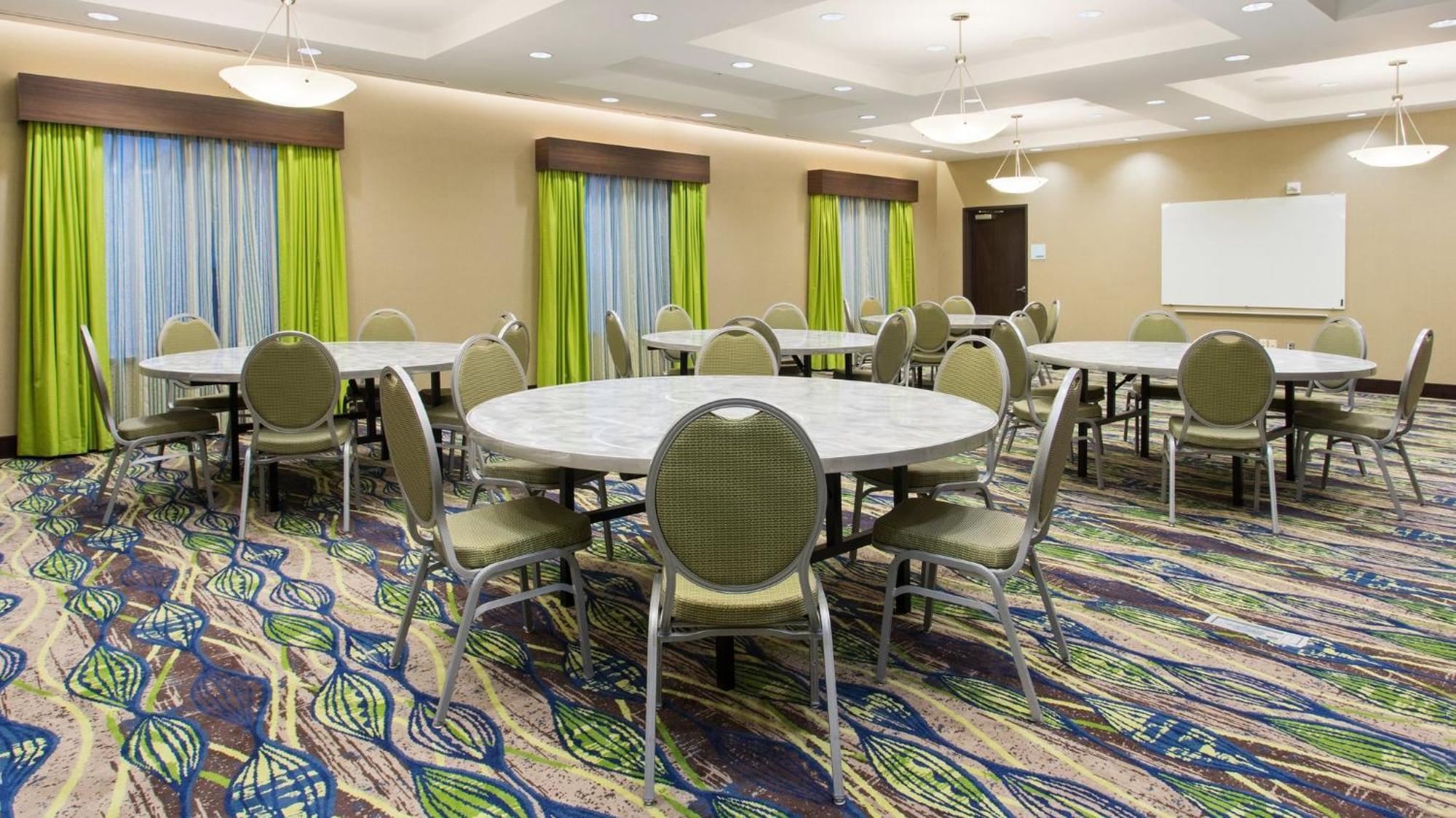 Holiday Inn Express & Suites Midland South I-20 By Ihg Екстериор снимка